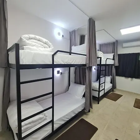 New Bazaar Тирана