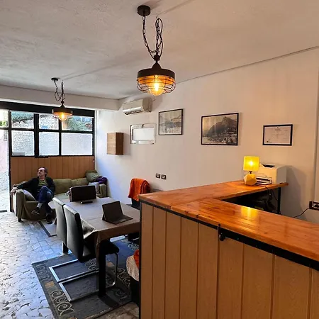 New Bazaar Hostel Tiran